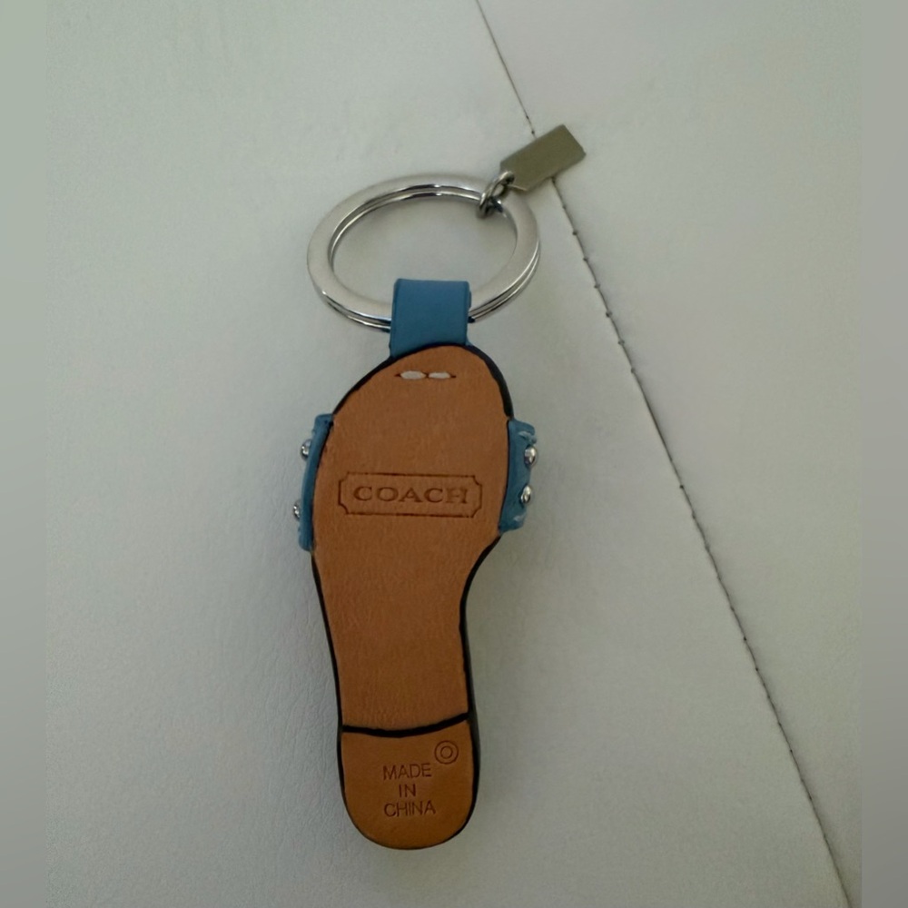 RARE, NWOT Vintage Coach Flip Flop Key Chain w/ Rhinestones - Picture 2 of 2